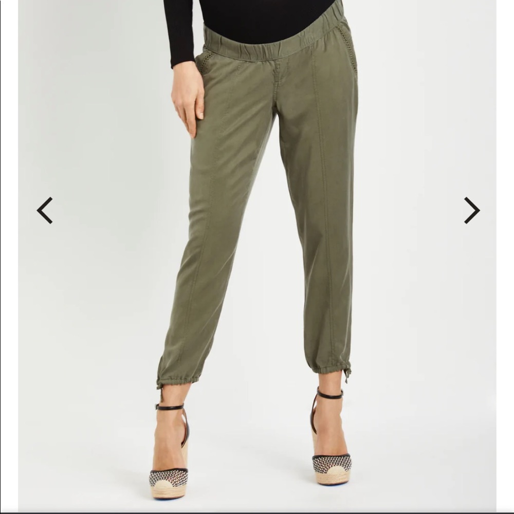 Jessica Simpson under belly maternity jogger pants from Motherhood Maternity.